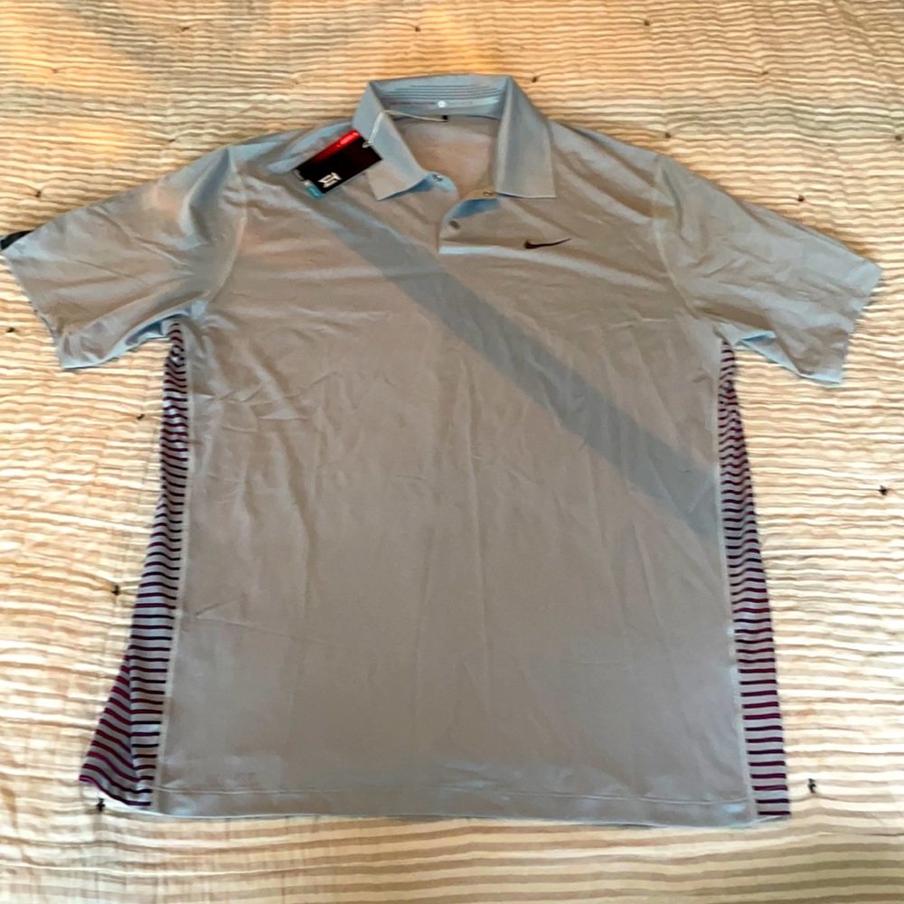 Nike Golf Tiger Woods Collection large shirt